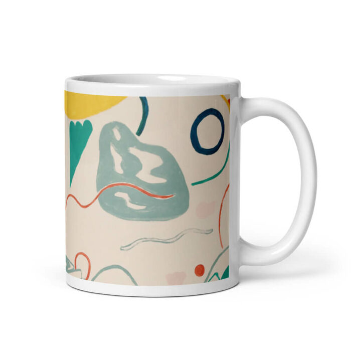 Cốc sứ hình vẽ trên tường chụp ở Keong Saik