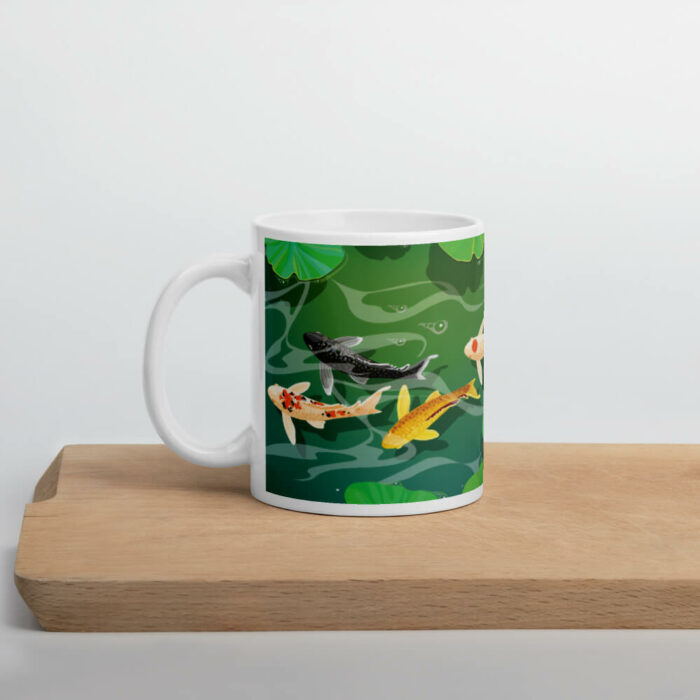 Cốc sứ hình cá coi bơi lội trong nước