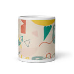 Cốc sứ hình vẽ trên tường chụp ở Keong Saik