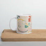 Cốc sứ hình vẽ trên tường chụp ở Keong Saik