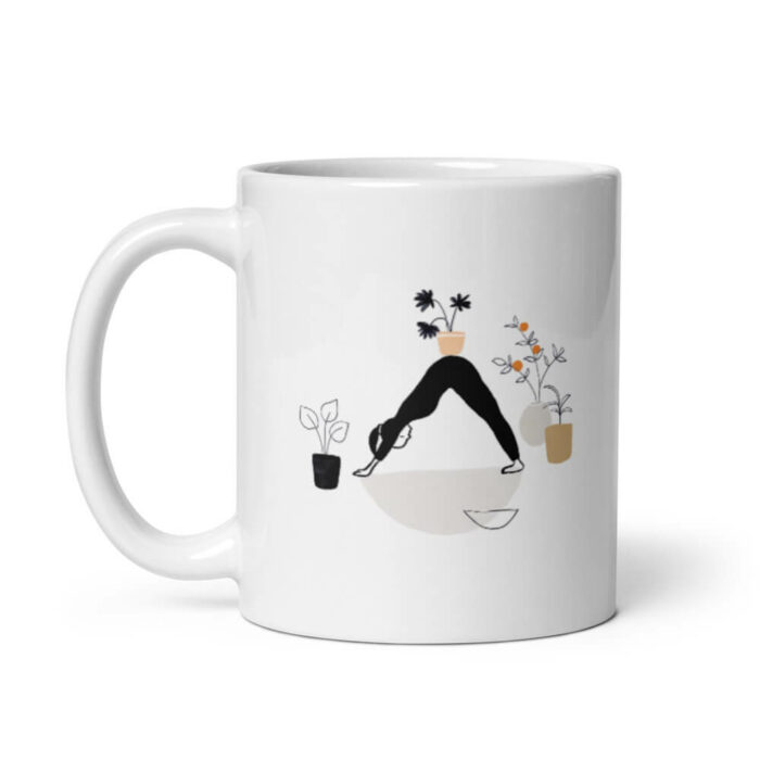 Cốc sứ hình tập Yoga với chậu hoa
