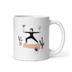 Cốc sứ hình tập Yoga với chậu hoa 2