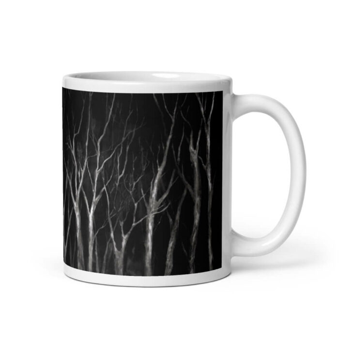 Cốc sứ hình giữa những rừng cây Cốc sứ hình giữa những rừng cây