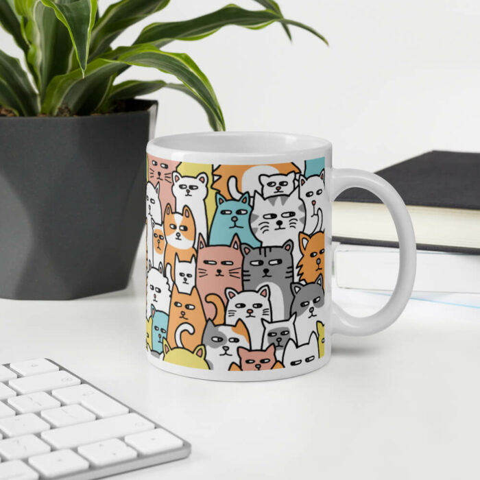 Cốc sứ hình mèo dễ thương Suspicious Meow