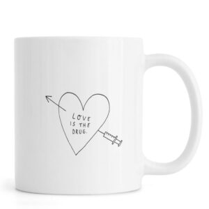 Ly sứ  hình Love Is the Drug