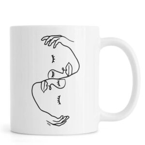 Ly sứ  hình Carefully